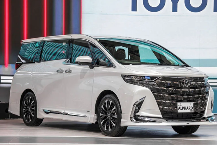 Toyota Alphard 2024 sap trinh lang Viet Nam, gia khong duoi 4 ty dong-Hinh-11
