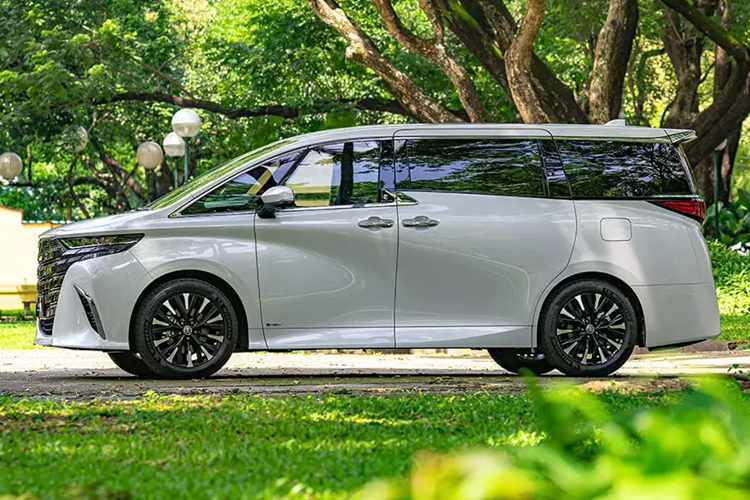 Toyota Alphard 2024 sap trinh lang Viet Nam, gia khong duoi 4 ty dong-Hinh-4
