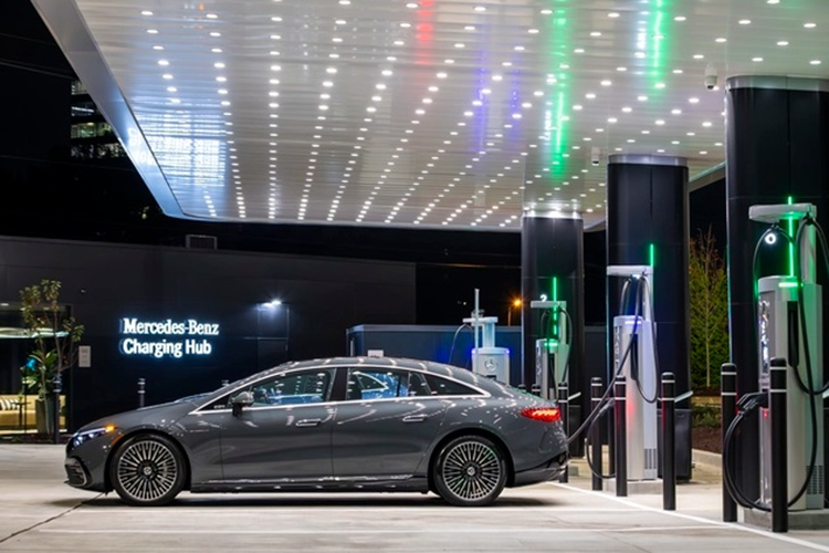 Trạm sạc ôtô điện Mercedes-Benz đầy sang chảnh, sạc 80%/20 phút - Hình 7 Tram sac oto dien Mercedes-Benz day sang chanh, sac 80%/20 phut-Hinh-7