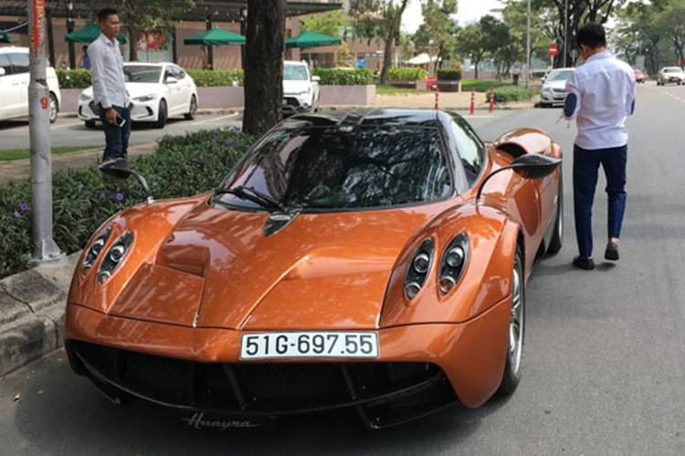 Minh Nhua - Pagani Huayra hon 80 ty “chua duoc gia” nen chua ban-Hinh-4