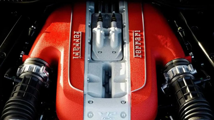 Aston Martin cải tiến động cơ V12 mạnh hơn cả Ferrari 812 Superfast