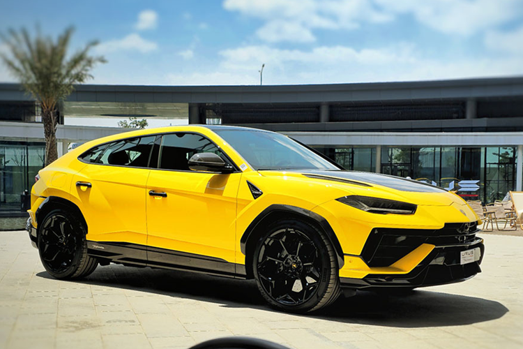 Lamborghini Urus Performante hon 22 ty deo bien 