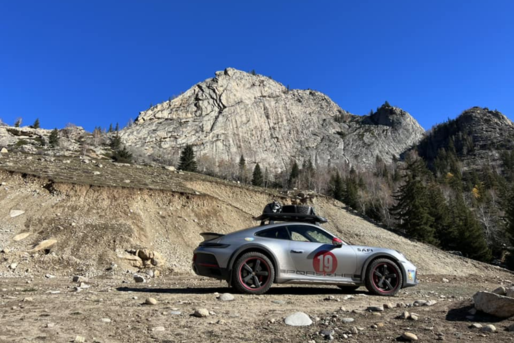 Porsche 911 Dakar hon 16 ty phuot Trung Quoc da ve Viet Nam-Hinh-10