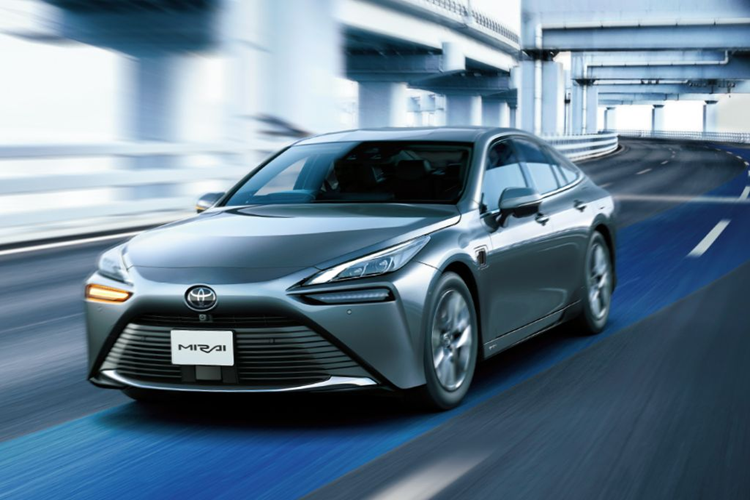 Toyota Mirai 2024 - chiec xe sedan chay hydro da san sang ra mat