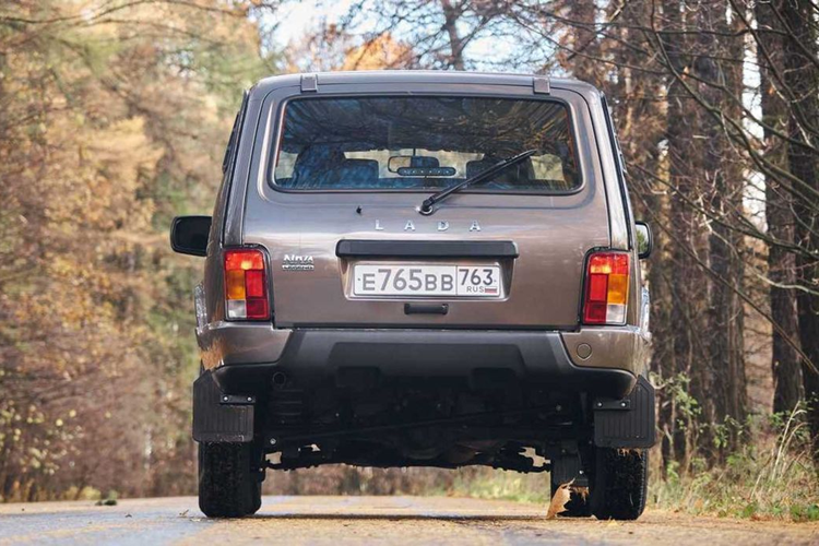 Lada Niva 2024 cua Nga nang cap sau 46 nam, duoi 250 trieu dong-Hinh-3