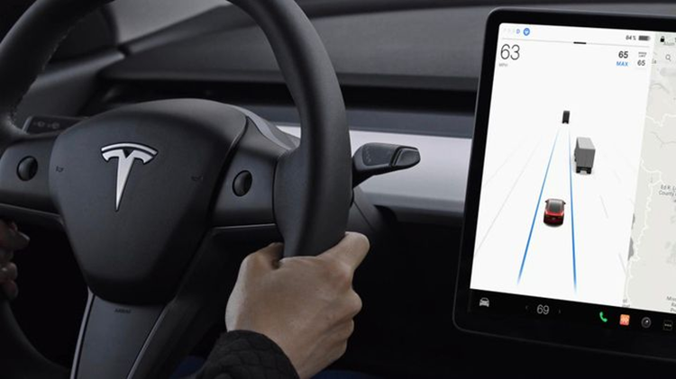 Tesla trieu hoi loat oto dien tai My vi he thong lai tu dong Autopilot-Hinh-2
