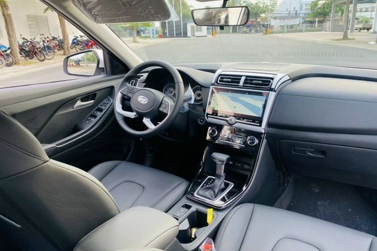 Hyundai Creta duoc dai ly giam 122 trieu dong, 