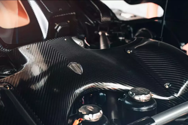 Koenigsegg Regera gan 200 ty cua dai gia Viet 