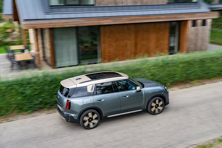 MINI Countryman C – gia re manh 168 ma luc chi 1,072 ty dong-Hinh-2