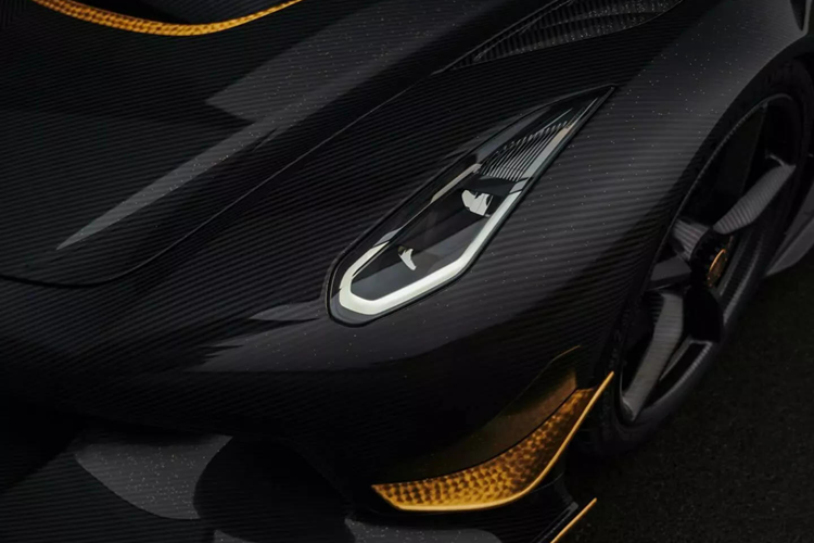 Koenigsegg Jesko Attack full-carbon 