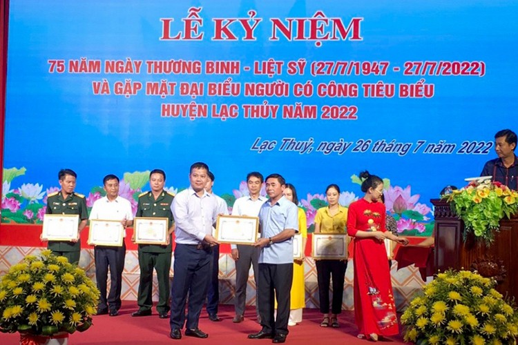CNC Hoa Binh: Thuc hien kinh te tuan hoan bien rac thai thanh tai nguyen-Hinh-3