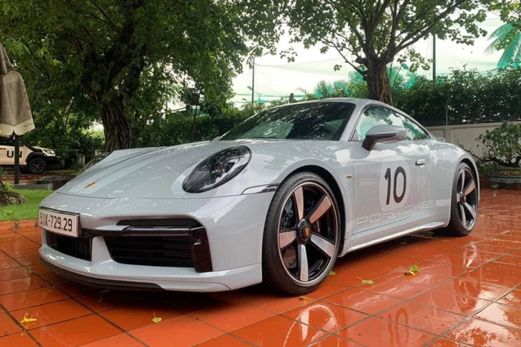 Porsche 911 Sport Classic hon 19 ty cua Cuong Do la 