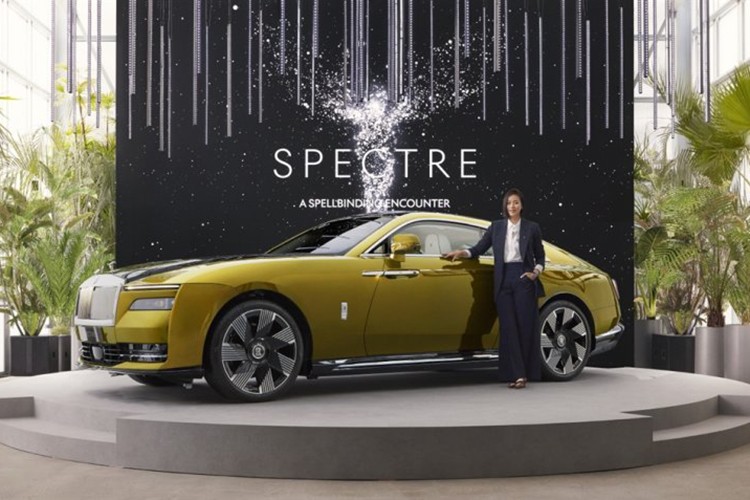 Rolls-Royce Spectre chot lich ra mat Viet Nam, khoi diem gan 18 ty dong