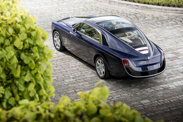 Rolls-Royce dat doanh so ky luc hon 6.000 xe trong nam 2023-Hinh-11