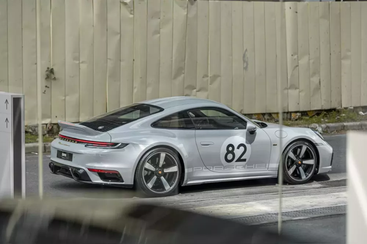 Cuong Do la sap di “phuot” 35.000 km cung Porsche 911 Sport Classic-Hinh-5