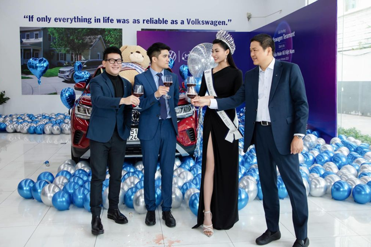 Hoa hau Hoan vu Viet Nam 2023 nhan thuong Volkswagen Teramont gan 2,5 ty-Hinh-7