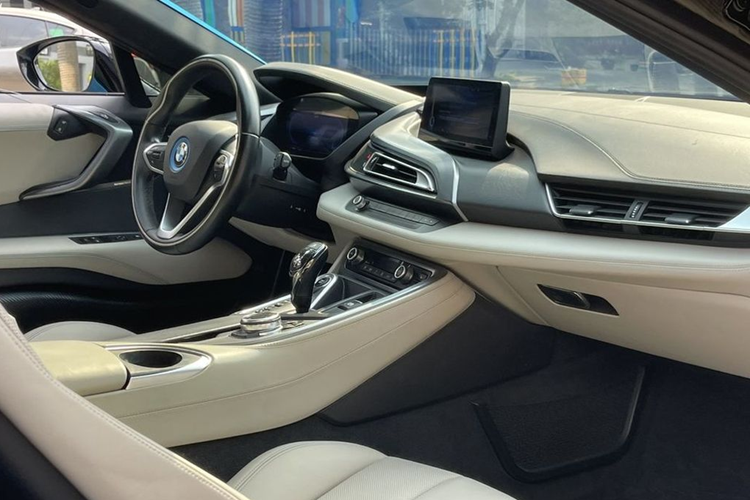 BMW i8 rao ban 2,5 ty o Ha Noi, chay 9 nam ban lo 4,5 ty-Hinh-5