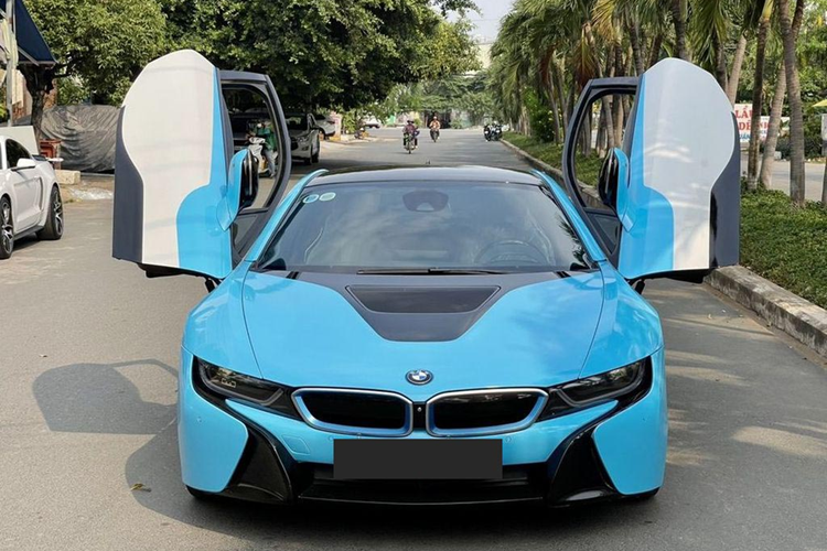 BMW i8 rao ban 2,5 ty o Ha Noi, chay 9 nam ban lo 4,5 ty