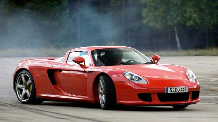 Porsche Carrera GT moi cung bi 