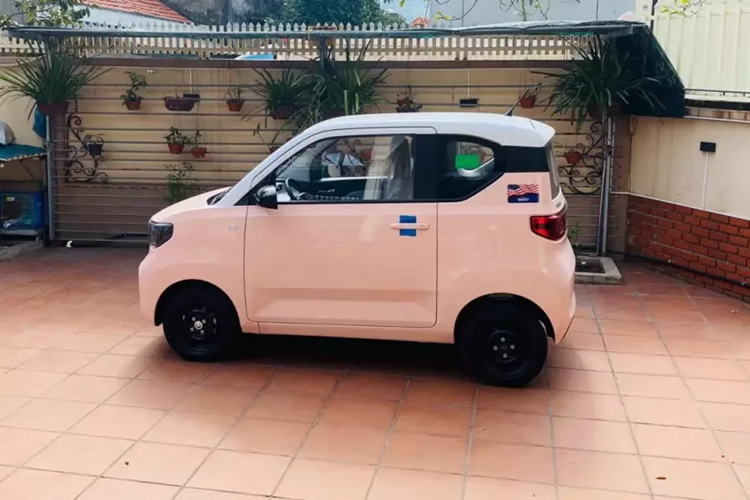 Wuling Hongguang Mini EV gan 1 ty dong tai My, Vinfast VF3 rong cua?-Hinh-2