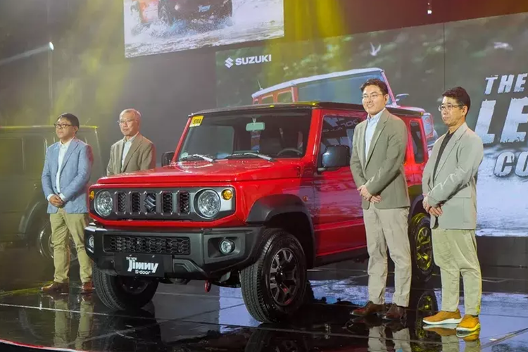 Suzuki Jimny 5 cua chot gia tu 681 trieu dong tai Dong Nam A