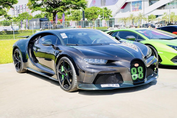 McLaren Senna cua Hoang Kim Khanh do dang Bugatti Chiron 