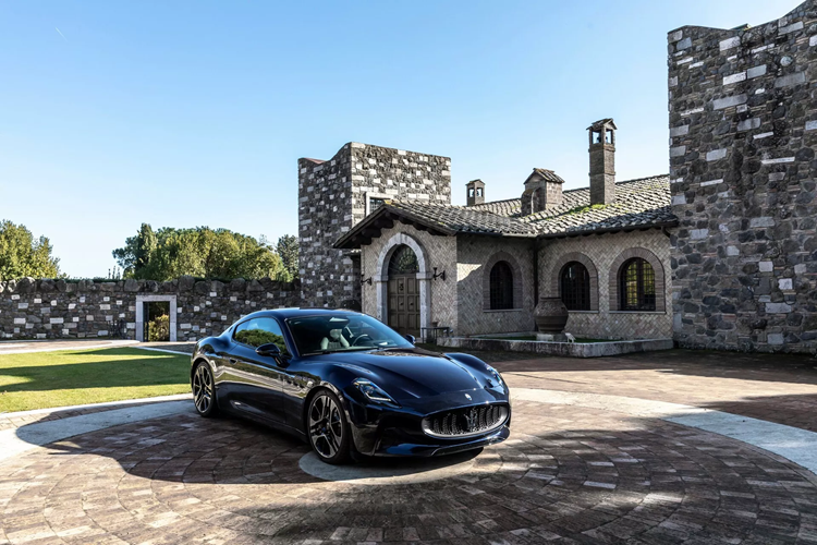 Sieu xe dien Maserati MC20 ra mat 2025, Quattroporte EV ra mat 2028-Hinh-3