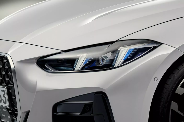 BMW 4 Series 2025 gia tu 50,700 USD - nang cap 