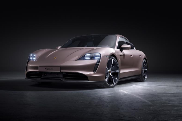 Porsche Taycan 2025 chay full 600km, sac nhanh 80% pin chi 20 phut-Hinh-5