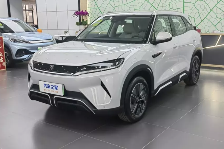 BYD Yuan UP 2024 cua Trung Quoc sap san xuat tai Viet Nam co gi?