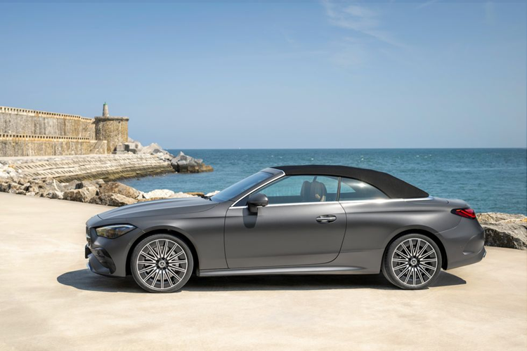 Chi tiết Mercedes-Benz CLE Cabriolet 2024 - coupe mui trần động cơ hybrid - Hình 3 Chi tiet Mercedes-Benz CLE Cabriolet 2024 - coupe mui tran dong co hybrid-Hinh-3
