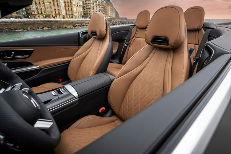 Chi tiết Mercedes-Benz CLE Cabriolet 2024 - coupe mui trần động cơ hybrid - Hình 5 Chi tiet Mercedes-Benz CLE Cabriolet 2024 - coupe mui tran dong co hybrid-Hinh-5