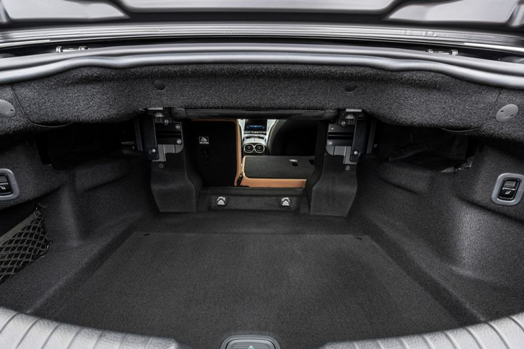 Chi tiết Mercedes-Benz CLE Cabriolet 2024 - coupe mui trần động cơ hybrid - Hình 7 Chi tiet Mercedes-Benz CLE Cabriolet 2024 - coupe mui tran dong co hybrid-Hinh-7