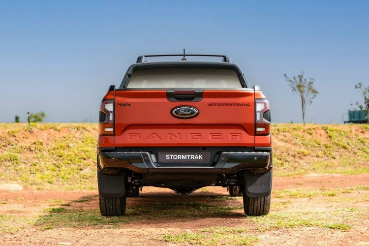 Ford Ranger Stormtrak sap ra mat Viet Nam duoc trang bi nhung gi?-Hinh-10