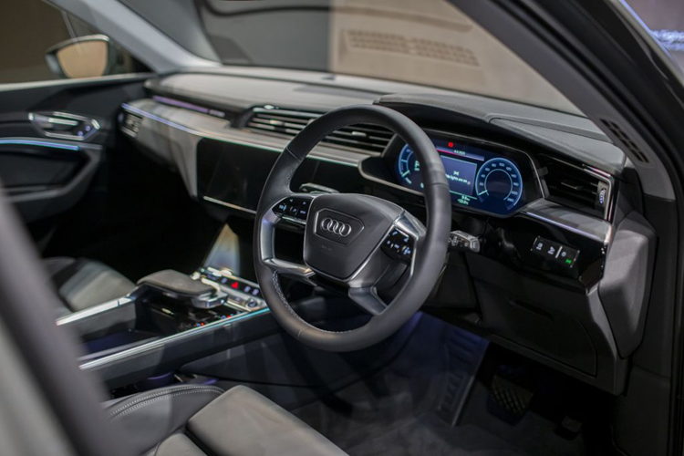 Audi Q8 e-tron khoang 3,8 ty tai Viet Nam, ra mat thang 5/2024-Hinh-4