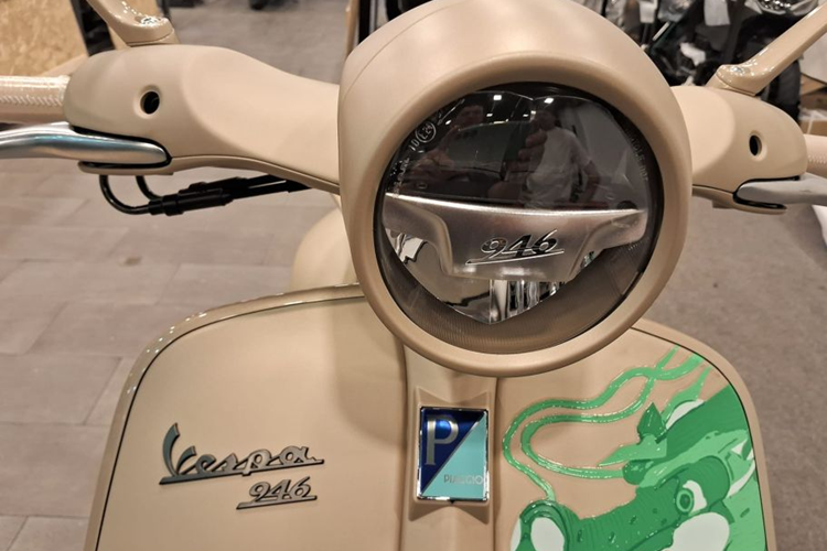 Vespa 946 Dragon 