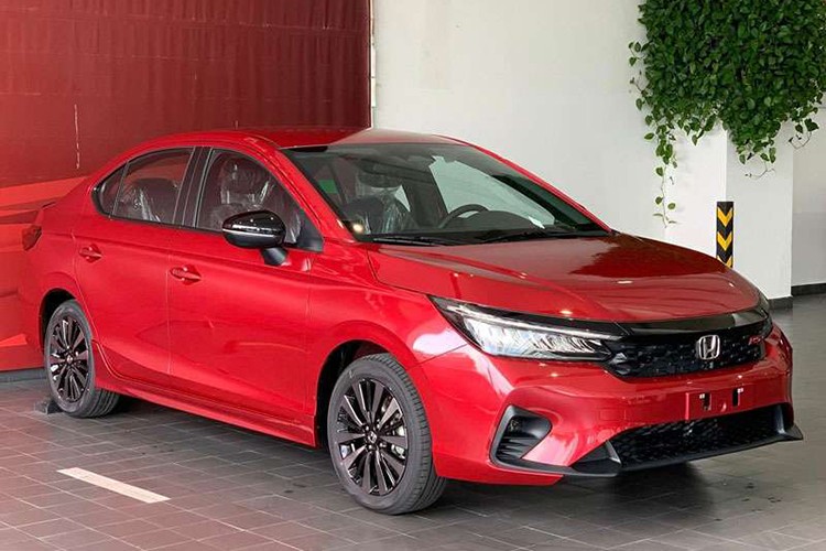 Toyota Vios giam gia niem yet, Honda City cung uu dai 89 trieu