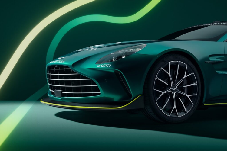 Aston Martin Vantage vua ra mat lam nhiem vu FIA tai F1 2024-Hinh-6