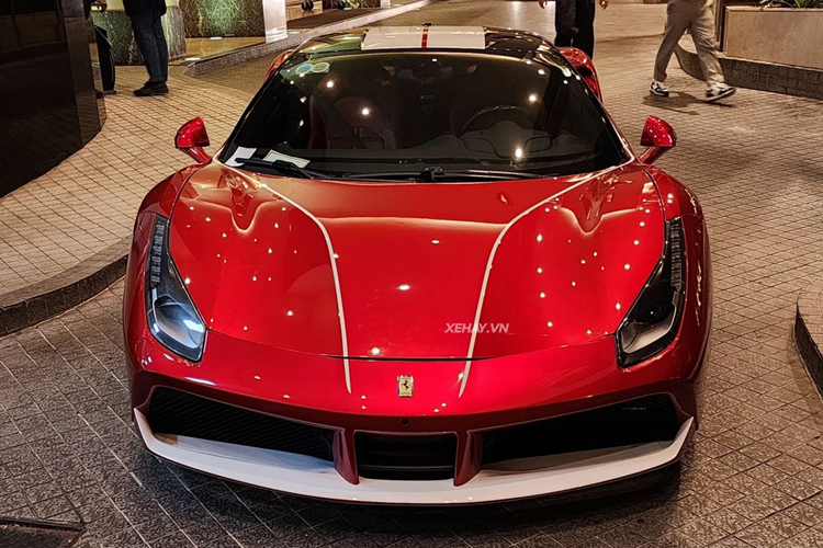 Ferrari 488 GTB nat dau o Ha Noi da phuc hoi 