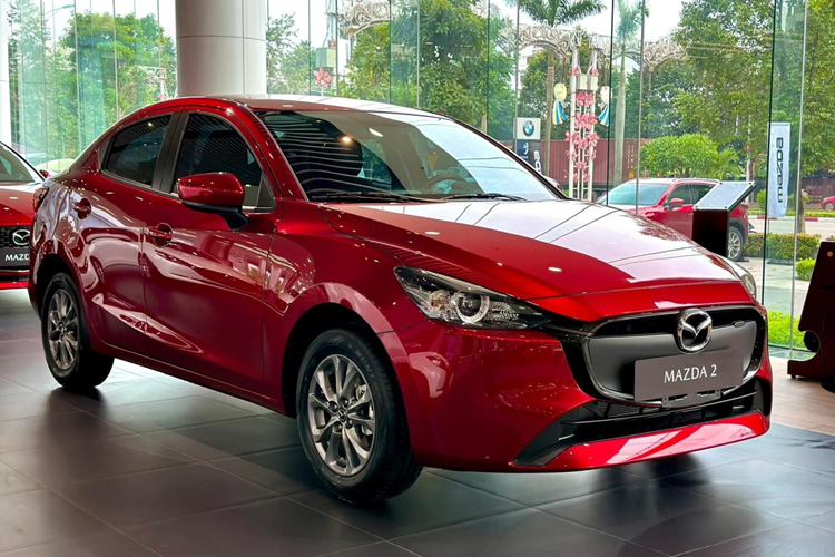 Gia oto Mazda tai Viet Nam giam manh trong thang 3/2024