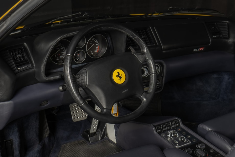 Ferrari F355 - chiec 