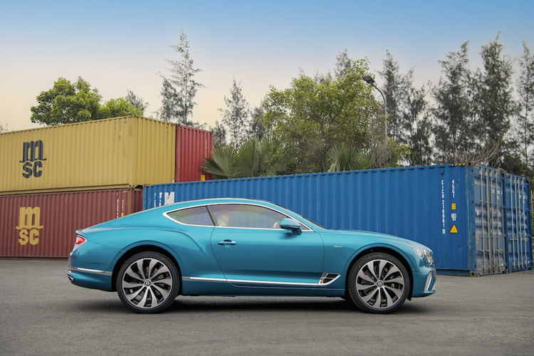 Chi tiet Bentley Continental GT Azure V8 gia gan 22 ty tai Viet Nam-Hinh-3