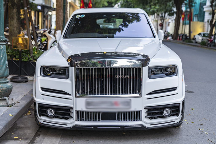 Ngam Rolls-Royce Cullinan Mansory hon 40 ty dong 