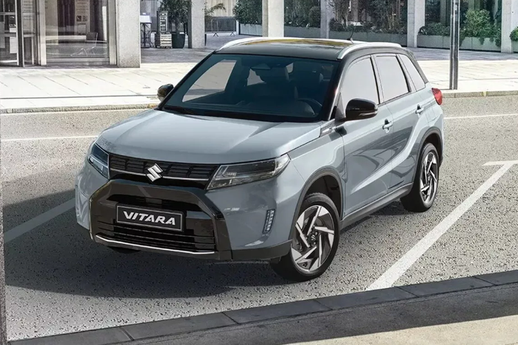 Suzuki Vitara 2024 ngoai that 