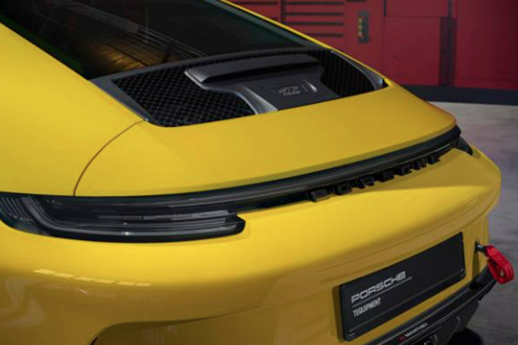 Manthey-Racing nang cap manh tay cho Porsche 911 GT3 Touring-Hinh-7