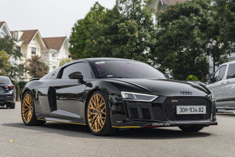 Audi R8 V10 Plus dau tien ve Viet Nam, 10 nam van 