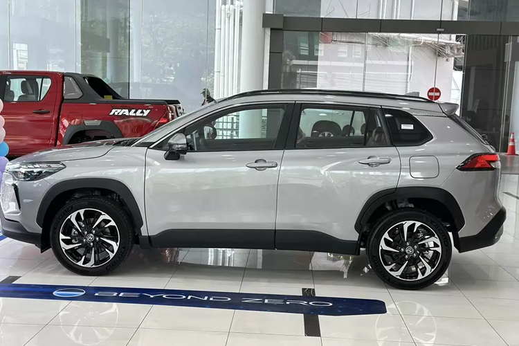 Toyota Corolla Cross 2024 chua ra mat da ban 