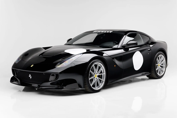 Ferrari F12tdf chay “cham nhat the gioi” duoc cac dai gia san don