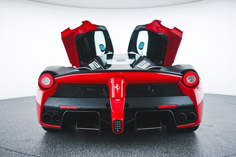 LaFerrari ban thu nghiem “cuc doc” dau gia, mon hoi cho cac dai gia-Hinh-11