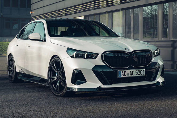 BMW 5 Series va i5 chay dien 